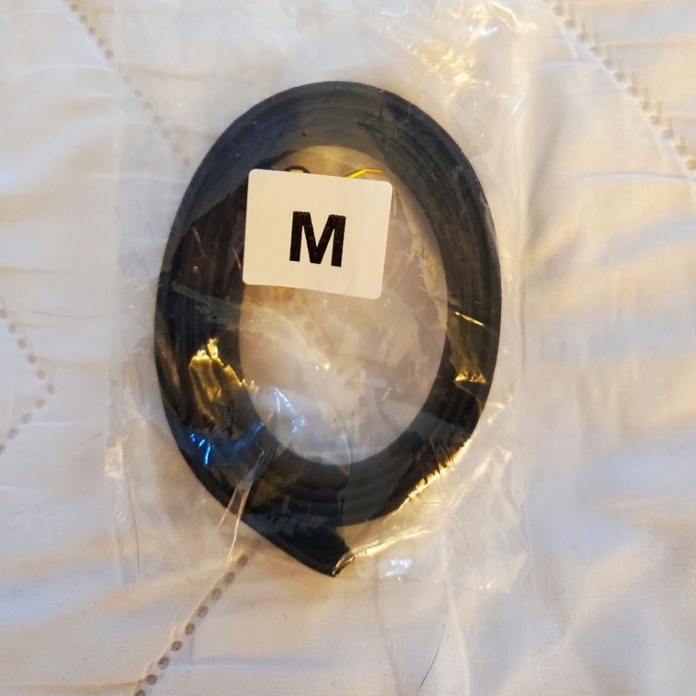 Popsy skinny black belt with gold buckle
